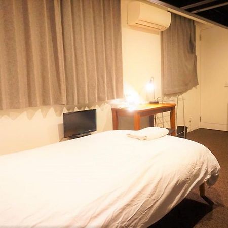 Beehive Hostel Osaka Zewnętrze zdjęcie