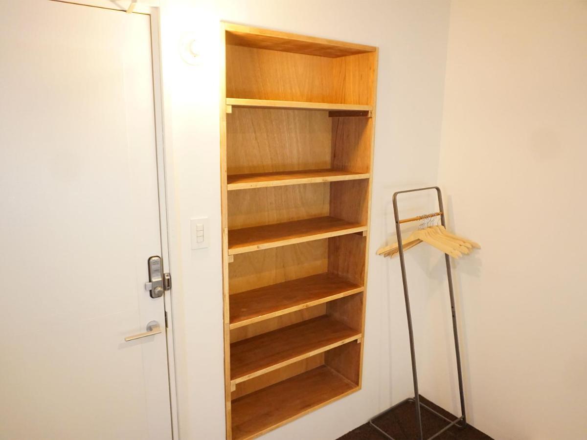 Beehive Hostel Osaka Zewnętrze zdjęcie