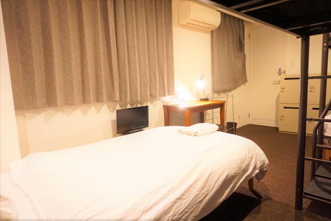 Beehive Hostel Osaka Zewnętrze zdjęcie