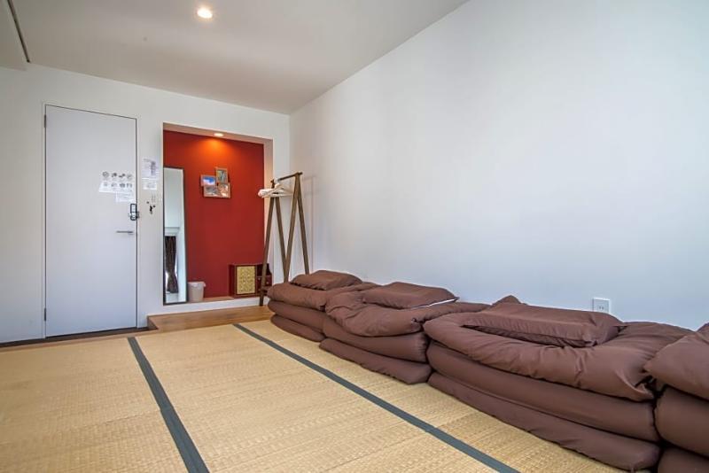 Beehive Hostel Osaka Zewnętrze zdjęcie