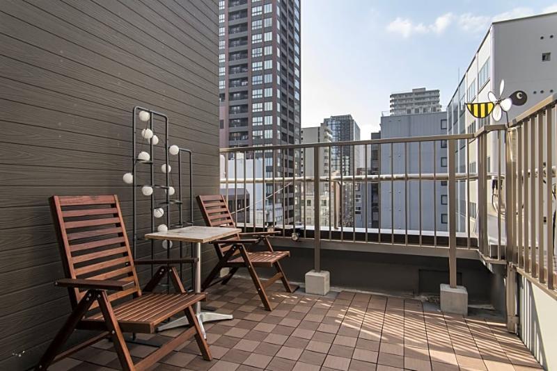 Beehive Hostel Osaka Zewnętrze zdjęcie