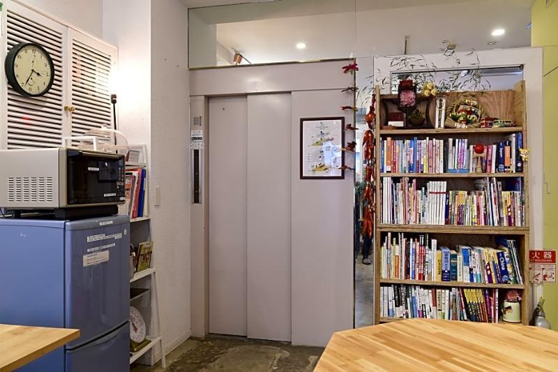 Beehive Hostel Osaka Zewnętrze zdjęcie